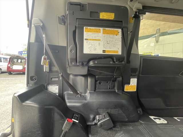 TOYOTA VOXY 2013 Image 31