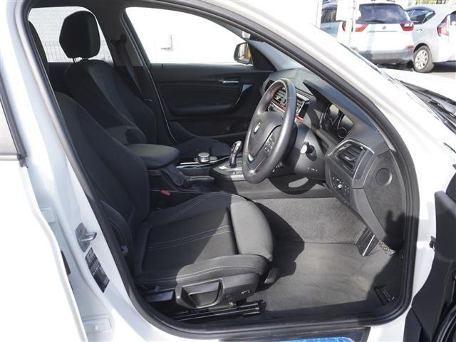 BMW 1SERIES 2018 Image 31