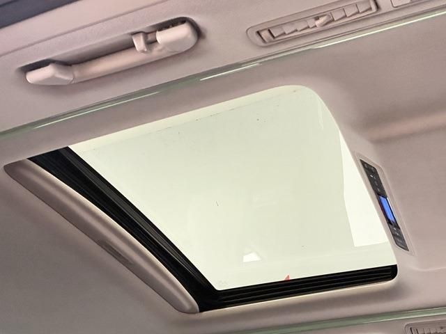 TOYOTA VELLFIRE 2018 Image 31