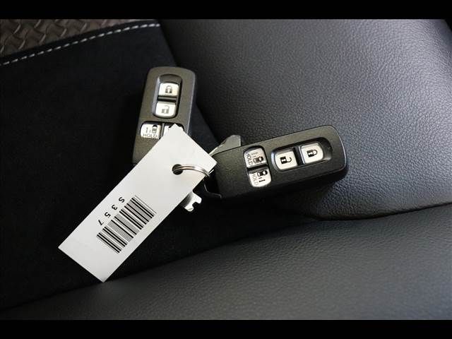 HONDA N BOX CUSTOM 2020 Image 31