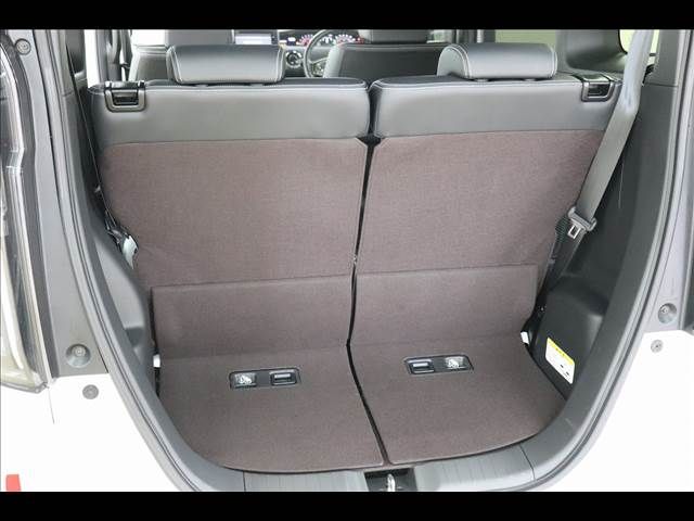 HONDA N BOX CUSTOM 2020 Image 31