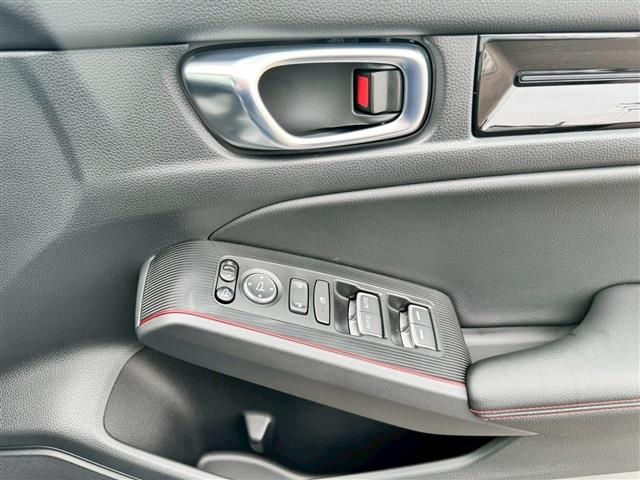 HONDA CIVIC HATCHBACK 2025 Image 31