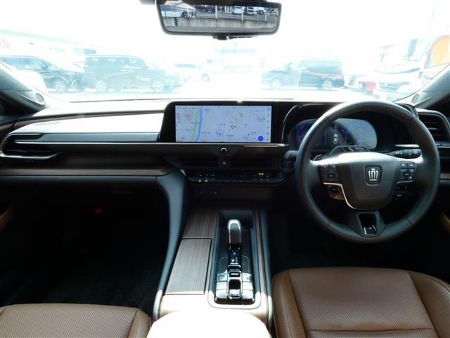 TOYOTA CROWN SEDAN HYBRID 2024 Image 31