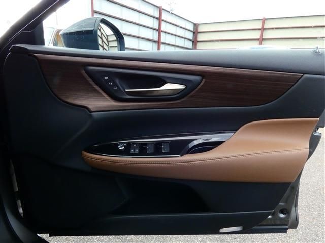 TOYOTA CROWN SEDAN HYBRID 2024 Image 31