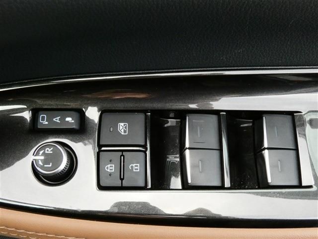 TOYOTA CROWN SEDAN HYBRID 2024 Image 31