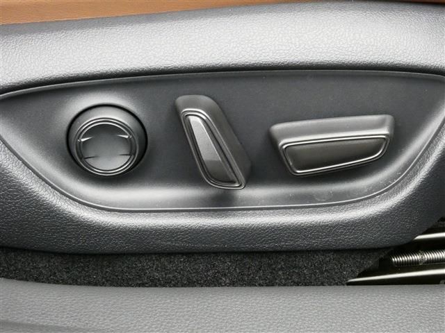 TOYOTA CROWN SEDAN HYBRID 2024 Image 31