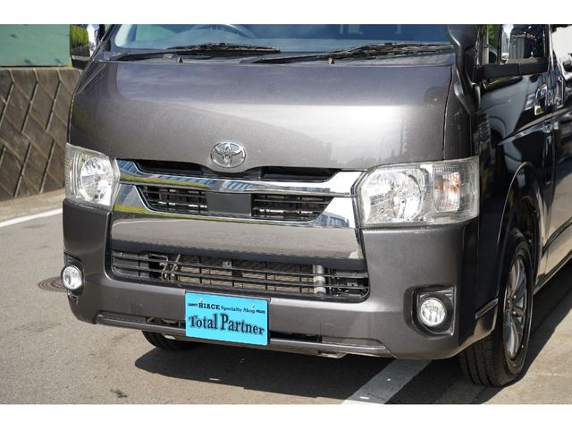 TOYOTA HIACE VAN 4WD 2020 Image 31