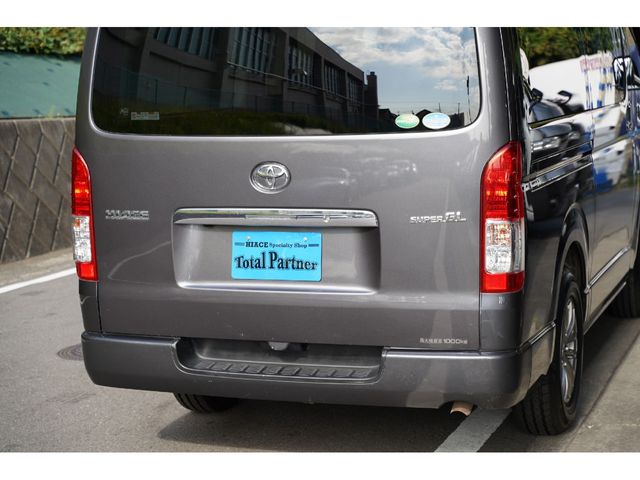 TOYOTA HIACE VAN 4WD 2020 Image 31