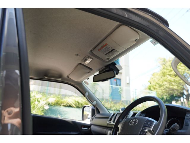 TOYOTA HIACE VAN 4WD 2020 Image 31