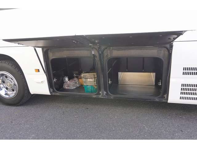 HINO MELPHA 2016 Image 31