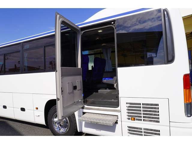 HINO MELPHA 2016 Image 31