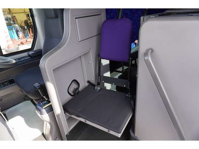 HINO MELPHA 2016 Image 31