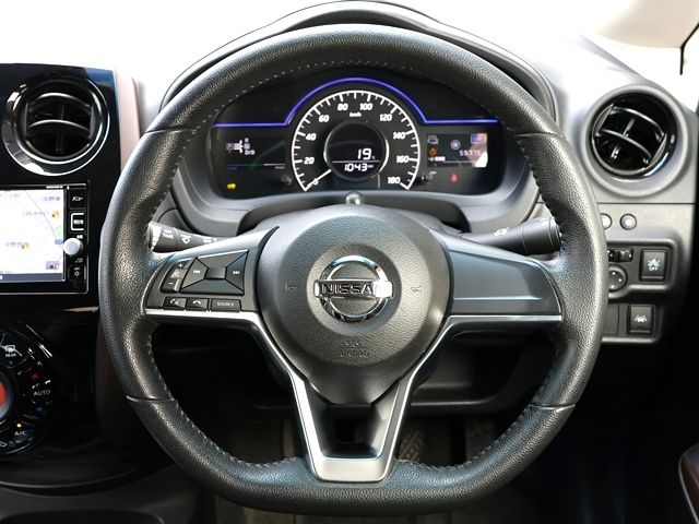 NISSAN NOTE 2016 Image 31