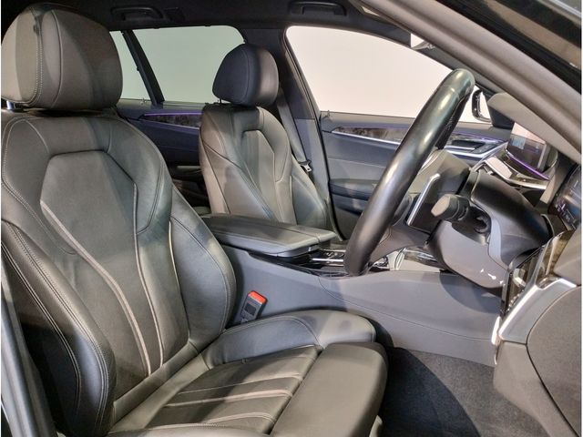 BMW 5SERIES TOURING 2022 Image 31