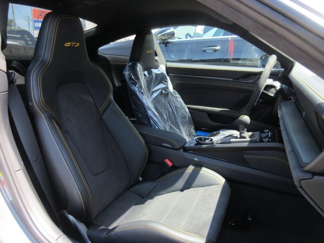 PORSCHE 911 2022 Image 31