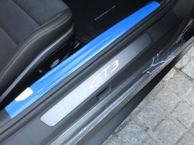 PORSCHE 911 2022 Image 31