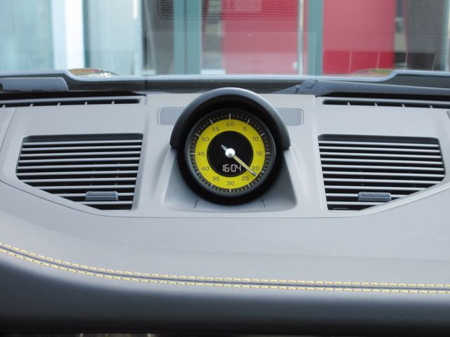 PORSCHE 911 2022 Image 31