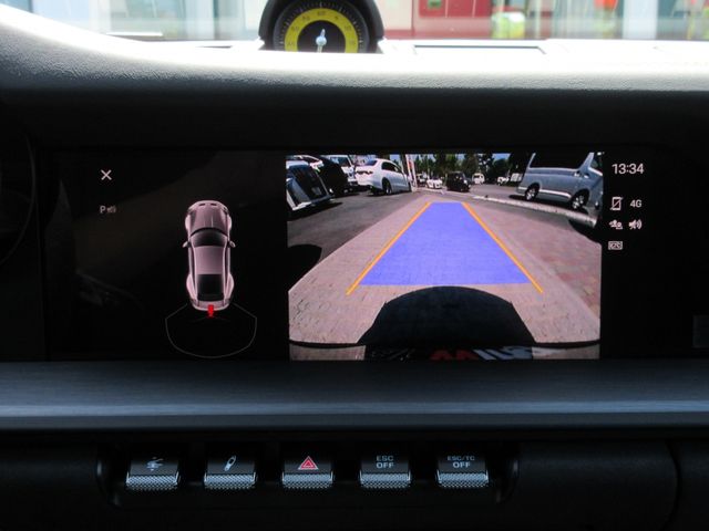 PORSCHE 911 2022 Image 31