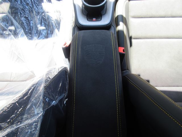 PORSCHE 911 2022 Image 31