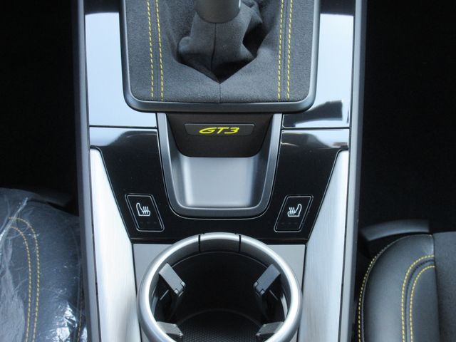 PORSCHE 911 2022 Image 31