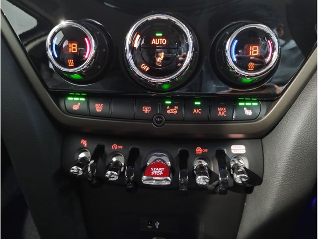 BMW MINI COOPER D CROSSO 2023 Image 31