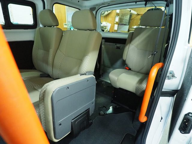 NISSAN NV200 VANETTE VAN 2018 Image 31
