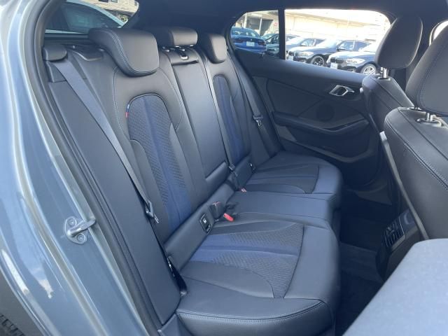 BMW 1SERIES 2023 Image 31