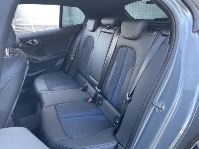 BMW 1SERIES 2023 Image 31