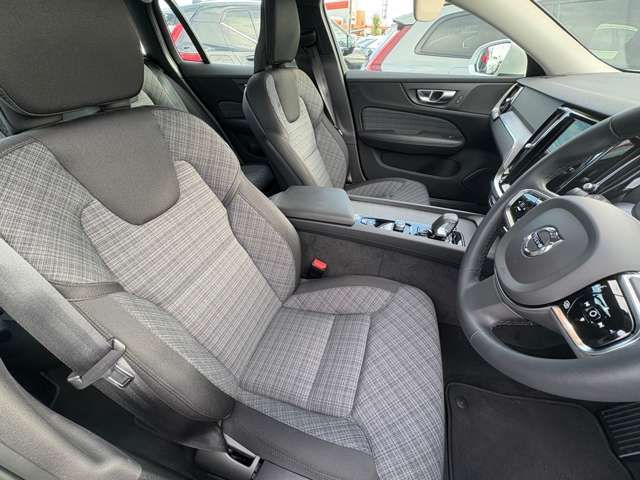 VOLVO V60 CROSS COUN 2024 Image 31