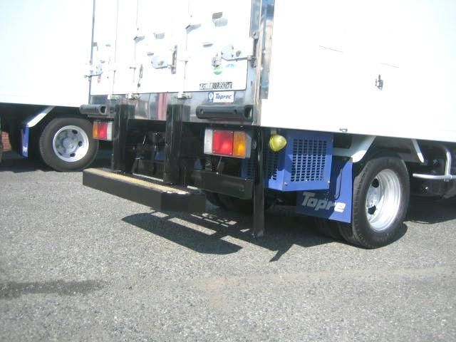 ISUZU ELF 2018 Image 31