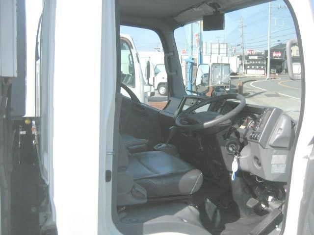 ISUZU ELF 2018 Image 31