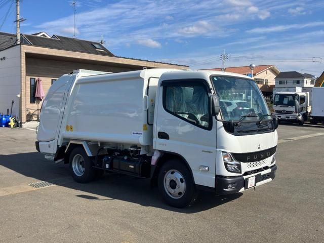 MITSUBISHI CANTER 2024 Image 31