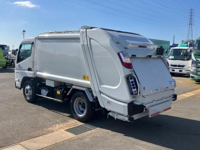 MITSUBISHI CANTER 2024 Image 31