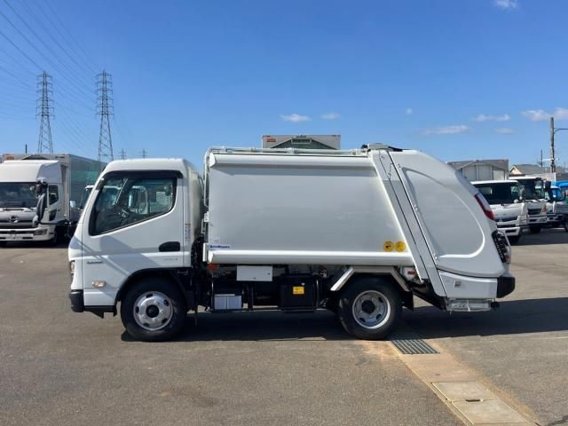 MITSUBISHI CANTER 2024 Image 31