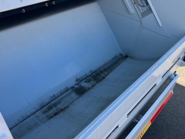 MITSUBISHI CANTER 2024 Image 31