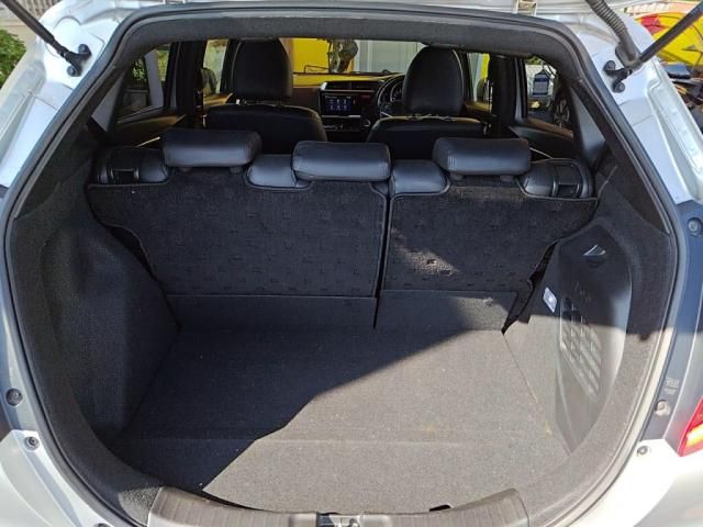 HONDA FIT HYBRID 2013 Image 31