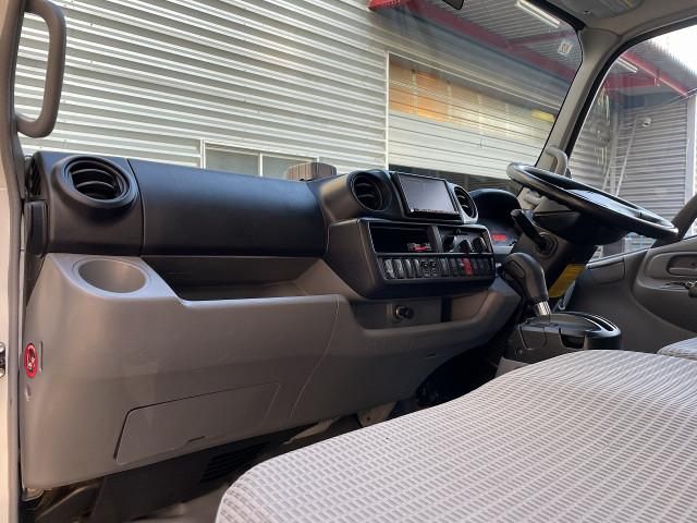 TOYOTA DYNA 2017 Image 31