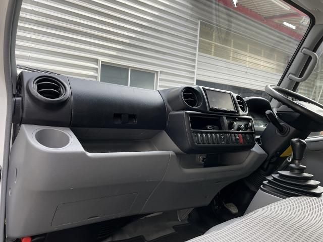 TOYOTA DYNA 2019 Image 31