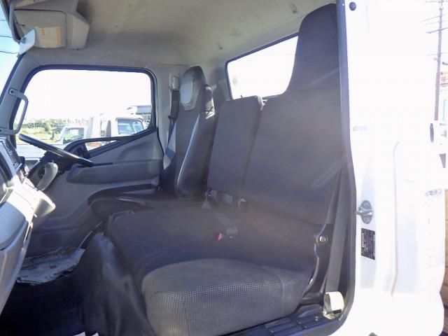MITSUBISHI CANTER 2016 Image 31