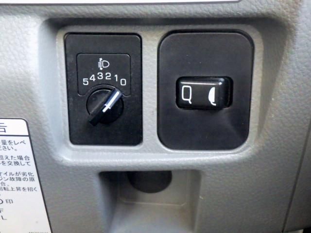 MITSUBISHI CANTER 2016 Image 31