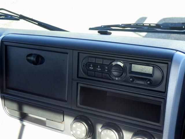 MITSUBISHI CANTER 2016 Image 31