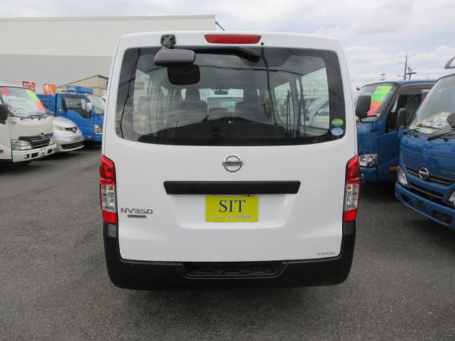 NISSAN NV350 CARAVAN 1.2T 2015 Image 31