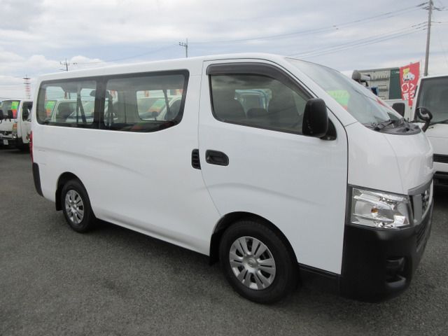 NISSAN NV350 CARAVAN 1.2T 2015 Image 31
