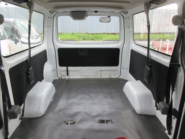 NISSAN NV350 CARAVAN 1.2T 2015 Image 31