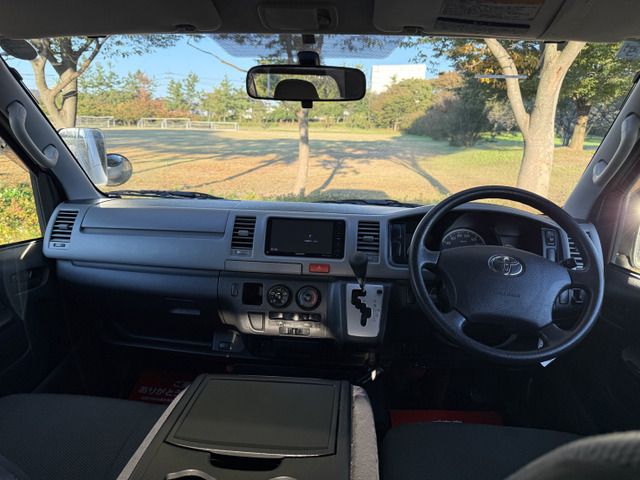 TOYOTA HIACE VAN 4WD 2012 Image 31