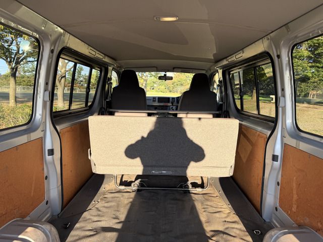 TOYOTA HIACE VAN 4WD 2012 Image 31