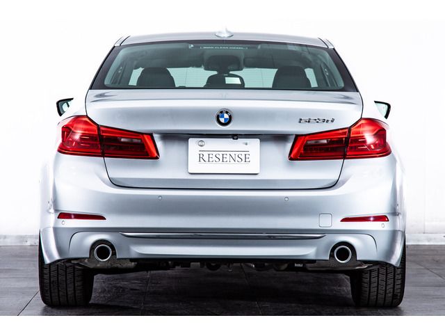 BMW 5SERIES SEDAN 2017 Image 31