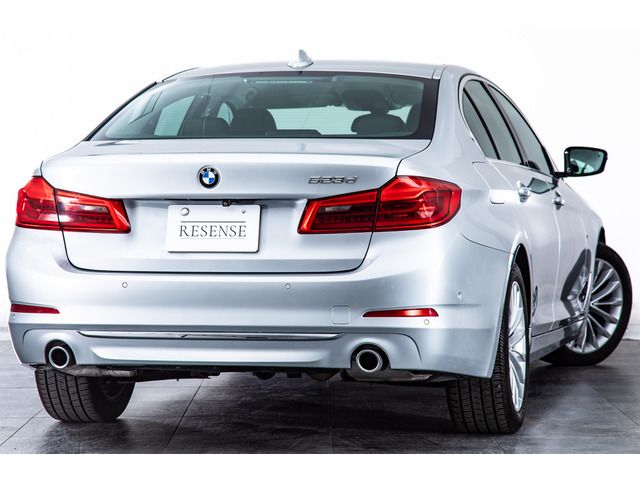 BMW 5SERIES SEDAN 2017 Image 31