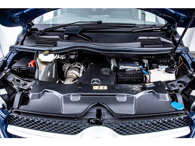 MERCEDES BENZ V CLAS 2022 Image 31