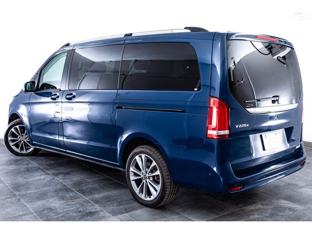 MERCEDES BENZ V CLAS 2022 Image 31